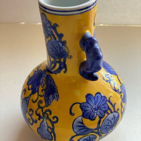Vintage Decorative Vase China Side Handles Floral Yellow Blue - Picture 4 of 8
